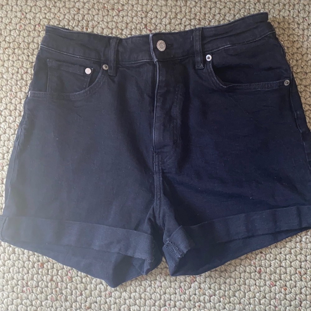 H&M mom jean shorts size 8 black barely worn